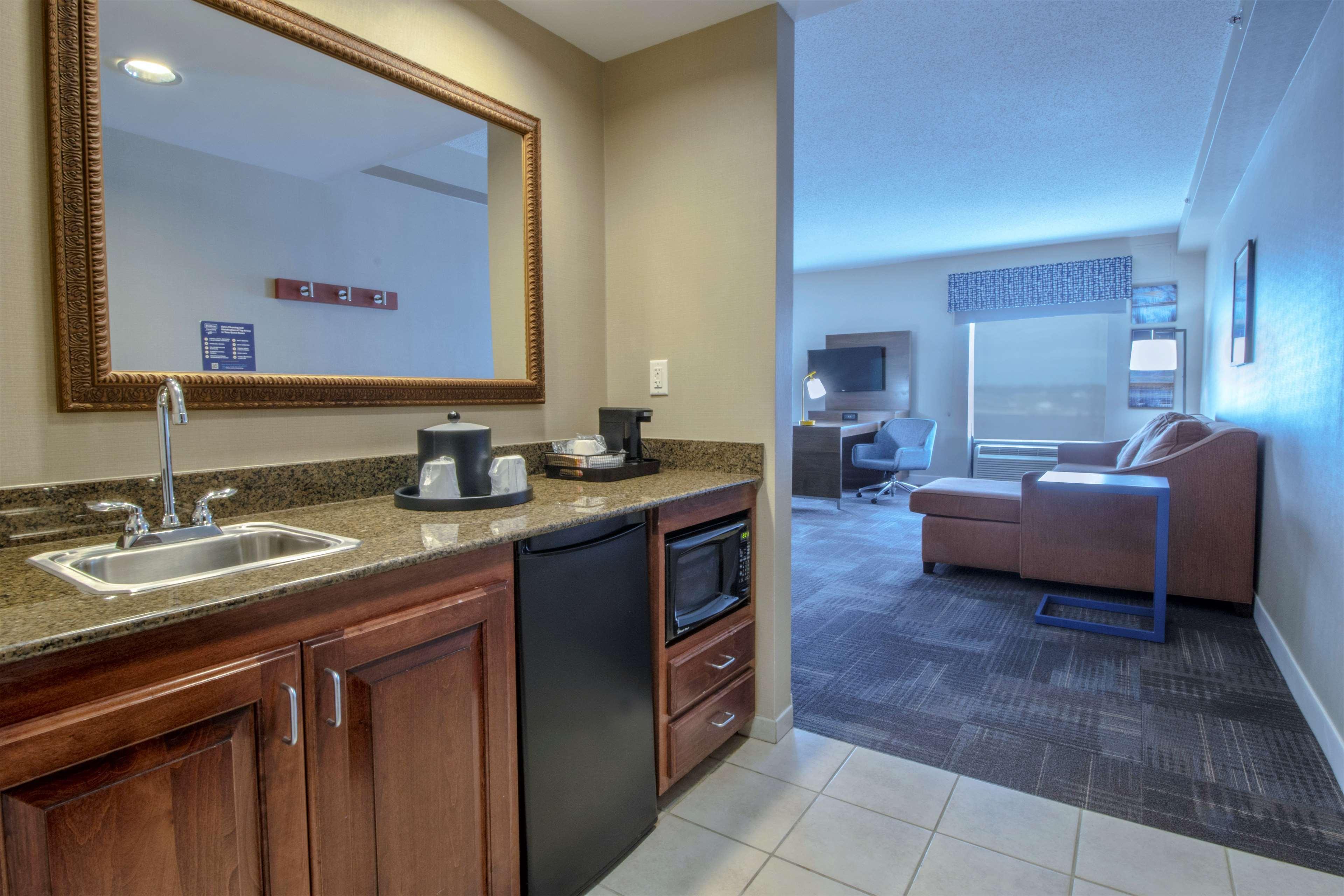 Hampton & Chesapeake-battlefield Boulevard Hotel